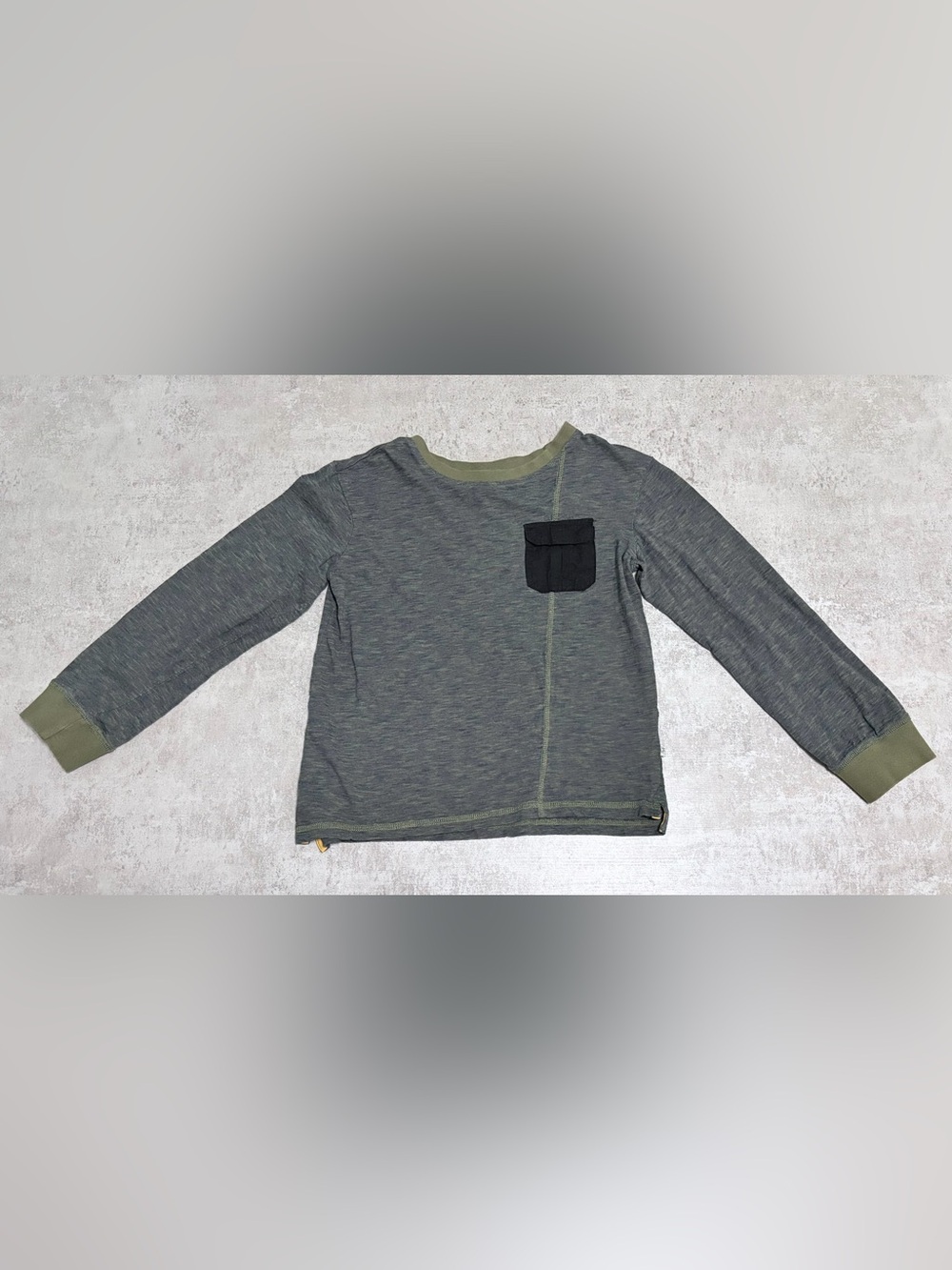 Kids green/blue Long-Sleeve Tee with Black Pocket